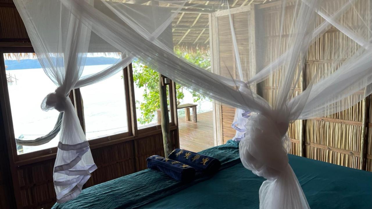 Nyande Raja Ampat Hotel Pulau Mansuar Luaran gambar